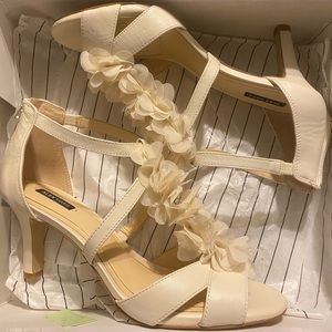 Alex Marie, Madilyne kitten heels